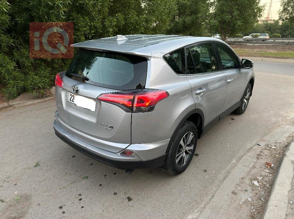 تويوتا راف 4